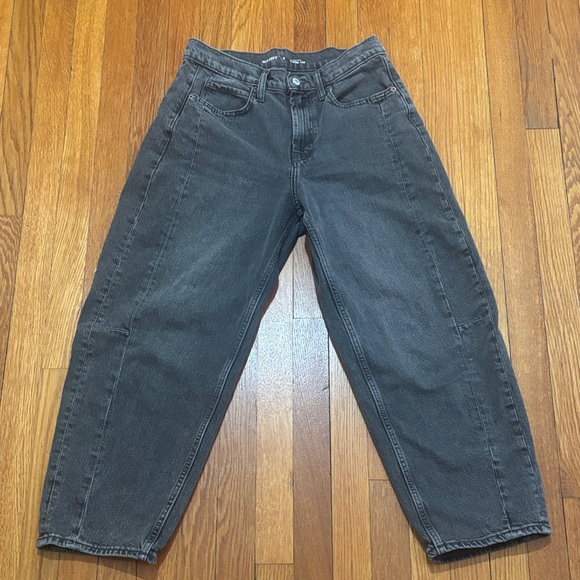 Old Navy Denim - Old Navy High Rise Barrel Jeans